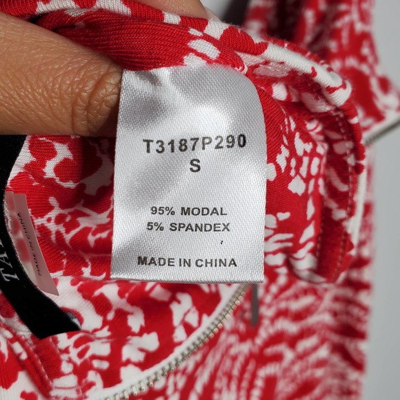TART Red White Printed Back Zip Stretch Pencil Skirt Sz Small S - Picture 6 of 6